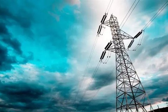 Mỹ đang thiếu năng lượng để chạy đua xe điện và AI với Trung Quốc?
