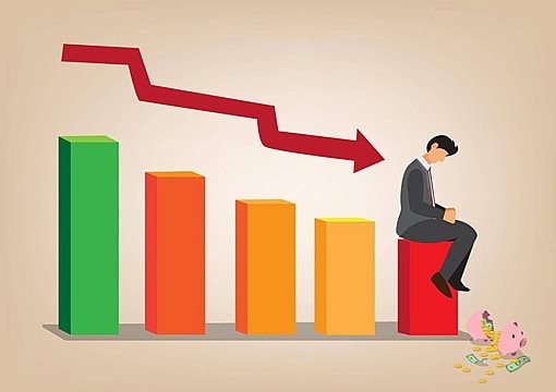 Một công ty trên sàn bất ngờ chuyển từ lãi sang lỗ, lợi nhuận giảm 193% sau soát xét, “bốc hơi” hàng tỷ đồng với danh mục đầu tư chứng khoán 