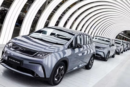 Xe điện giá rẻ Trung Quốc khiến thế giới lo sợ: ĐNÁ là chiến trường nóng bỏng, loạt đại lý kêu cứu vì phải bán phá giá