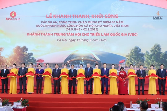 4 tỷ phú đô la Nguyễn Thị Phương Thảo, Phạm Nhật Vượng, Trần Đình Long, Hồ Hùng Anh cùng ''phất cờ'' khởi động các "quả đấm thép" dọc miền đất nước