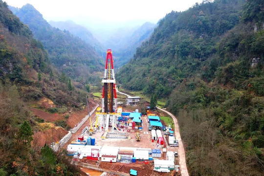 Khoan thủng 3,3 km đất đá, hơn 200 tỷ mét khối khí phun lên ngùn ngụt, Trung Quốc trúng đậm ‘kho báu’ trải rộng xuyên tỉnh, củng cố an ninh năng lượng