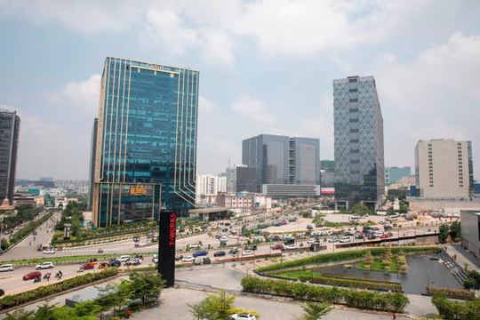 Nghịch lý tại 'thung lũng Silicon của châu Á': Hơn 1 triệu nhân viên Google, Microsoft, Goldman Sachs... không được sử dụng nước máy, đi làm quãng đường 14,5 km hết 4 giờ