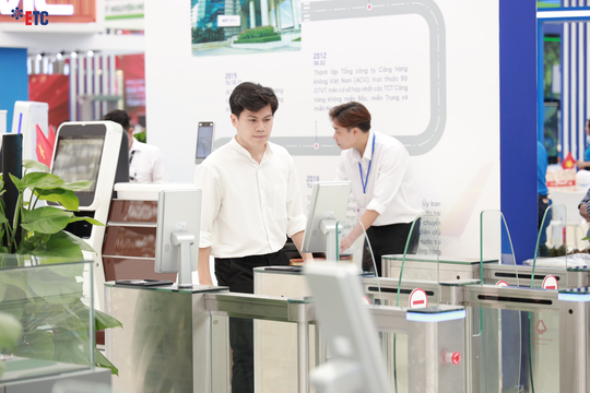 Ấn tượng trải nghiệm công nghệ hàng không thông minh tại Triển lãm thành tựu Đất nước