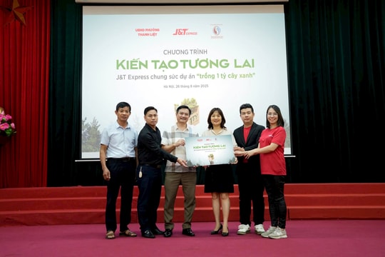 J&T Express hưởng ứng phong trào trồng cây lan tỏa tinh thần xanh trong dịp kỷ niệm 80 năm Quốc khánh 
