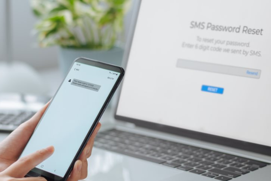 Vì sao không nên nhận mã OTP qua tin nhắn?