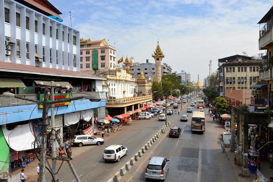 Quốc gia duy nhất ASEAN từng tăng trưởng âm, nay được dự báo mức tăng ngang Singapore