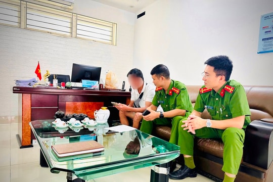 Người đàn ông đến mở tài khoản mới của chính mình và nạp vào 150 triệu đồng: Nhân viên VietinBank vừa giao dịch, vừa báo luôn công an phường
