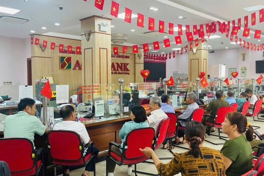 Agribank làm việc xuyên lễ để đảm bảo quà tặng của Chính phủ kịp thời đến với người dân dịp Quốc khánh 2/9