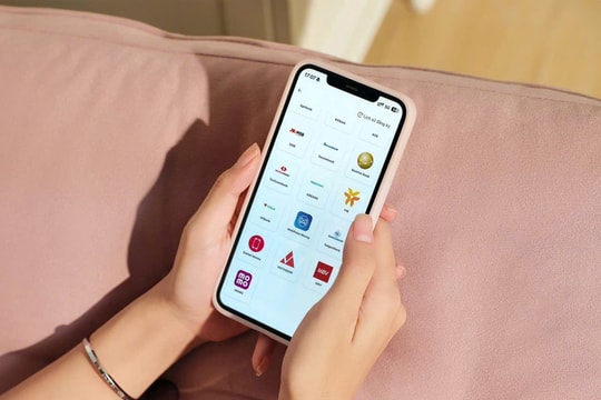 Khách hàng liên kết tài khoản An sinh Xã hội để nhận 100.000 đồng từ Chính phủ, một ví điện tử “chơi lớn” tặng thêm quà 500.000 đồng 
