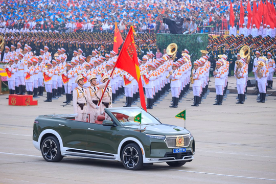 Cận cảnh khối diễu binh hùng hậu của lực lượng Công an tại A80