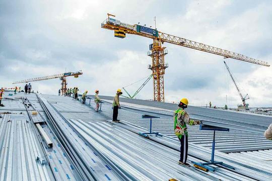 Dự án lập kỷ lục, đón được đại bàng lớn thế giới: Chỉ còn 4 tháng, 14.000 người làm xuyên lễ, công nghệ cao vào cuộc