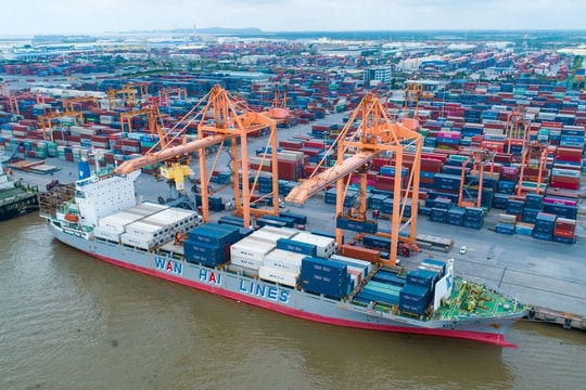 Việt Nam có 3 cảng biển vào TOP 100 thế giới, đóng góp lớn vào GDP