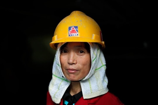 Thế giới vẫn đang mê muội với AI, ai ngờ Trung Quốc đã rẽ hướng khác từ lâu: Ván cược này thắng là ăn cả!