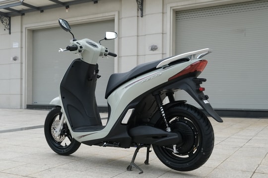 Sau Evo Grand, VinFast ra mắt loạt xe 2 pin mới: Cốp to ngang Lead, đi 260km/sạc, giá ưu đãi từ 23 triệu