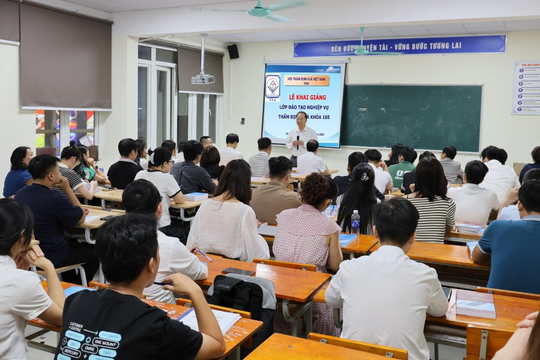 Khai giảng khóa đào tạo nghiệp vụ thẩm định giá K165 tại Hà Nội