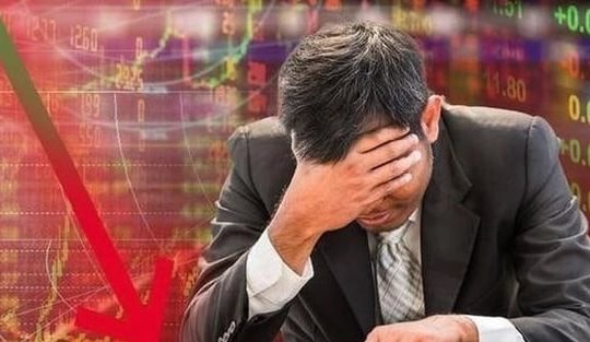 Phiên 10/9: Khối ngoại bán ròng đột biến hơn 3.000 tỷ đồng, cổ phiếu nào là tâm điểm "xả hàng"?