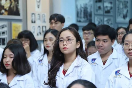 Kỳ thi khắc nghiệt chỉ “tinh hoa của tinh hoa” mới vượt qua: Được thi duy nhất 1 lần trong đời, toàn nhân tài cạnh tranh, ra nghề được săn đón hàng đầu
