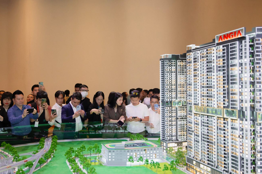 Loạt doanh nghiệp bất động sản phía Nam rầm rộ ra hàng
