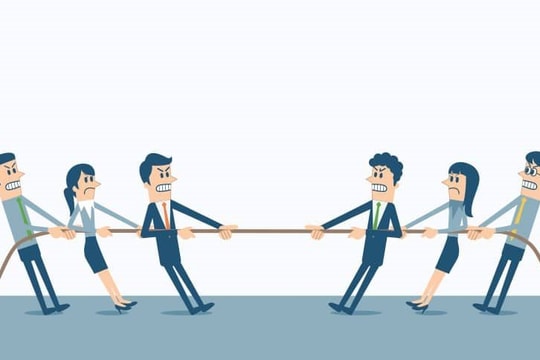 Tại sao nhà đầu tư nên chú ý đến tỷ lệ sở hữu cổ đông lớn và cổ đông nội bộ của doanh nghiệp?