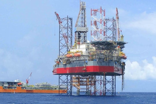 Một doanh nghiệp dầu khí dự chi gần 300 tỷ trả cổ tức ngay trong tháng 10