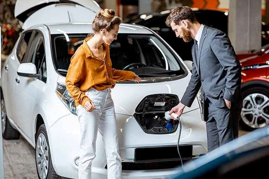 Xe điện cũ thành xu hướng mới, có người mua được với giá chưa đến 150 triệu đồng