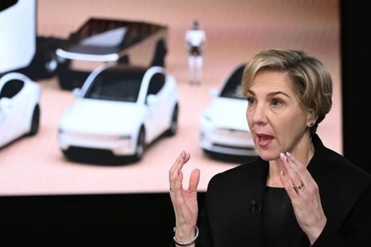 Chủ tịch Tesla: Chỉ Elon Musk đủ sức lèo lái công ty 10 năm tới, là thiên tài hiếm khi xuất hiện