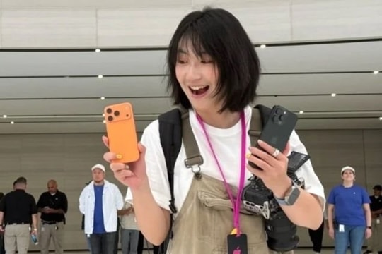 CEO Trung Quốc chi 2 triệu USD tặng iPhone 17 Pro Max cho toàn nhân viên, chịu luôn cả thuế phí