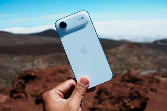 Sự thật về pin trên iPhone Air: "7h sáng rút sạc, 6h tối về chỉ còn mỗi 1%", đừng mong dùng cả ngày?