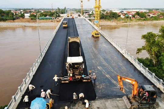 Thủ tướng khen 'kỳ tích' hồi sinh thần tốc cầu Phong Châu của DN Quốc phòng: Tiết kiệm 300 tỷ, xong trong 10 tháng, 5 ngày nữa khánh thành