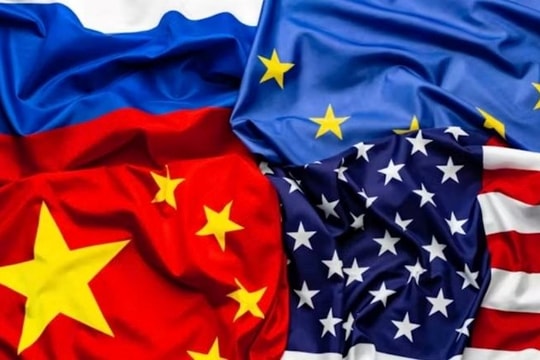 Bị Trung Quốc nắm điểm yếu chí mạng, G7 và EU tức tối, rục rịch biện pháp ứng phó