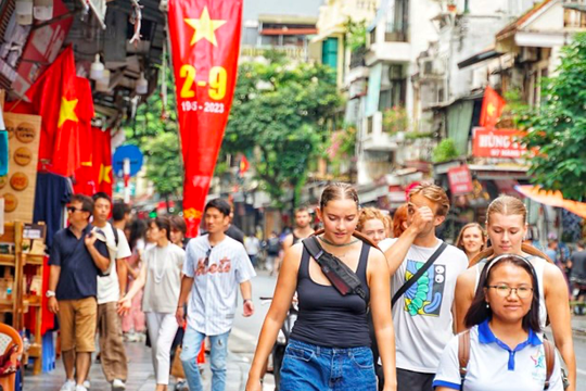 Hà Nội: 9 tháng đầu năm 2025 thu 98.360 tỷ đồng từ du lịch