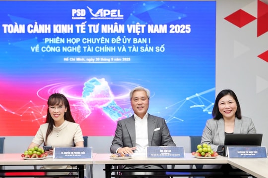 Tỉ phú Nguyễn Thị Phương Thảo kể chuyện cùng ông Trương Gia Bình bàn cách “giải cứu” HOSE