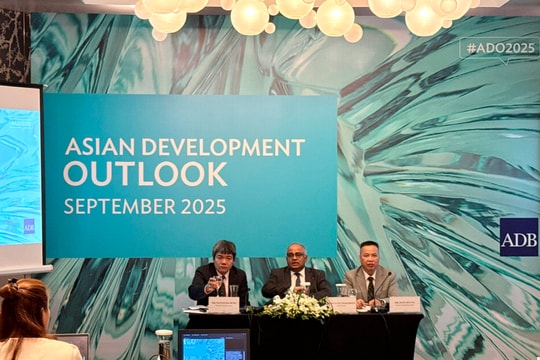 ADB nâng dự báo tăng trưởng Việt Nam