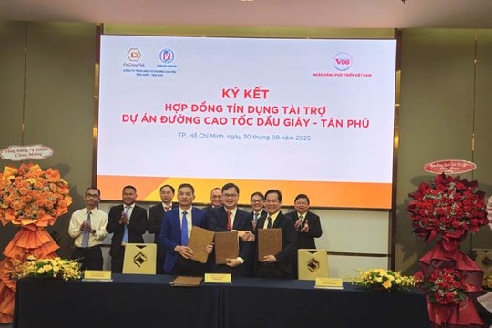 THACO, Tập đoàn Sơn Hải chuẩn bị vay 100.000 tỷ đồng từ ngân hàng để thực hiện nhiều dự án hạ tầng giao thông cả nước