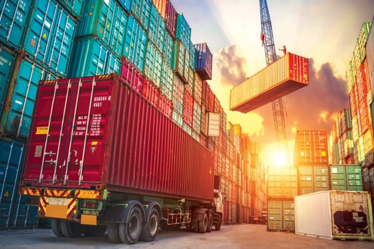 Các ông chủ ngành gỗ nước Mỹ: 'Sản xuất đồ gỗ tại Mỹ là gần như không thể, chúng tôi sẽ ở lại Việt Nam'