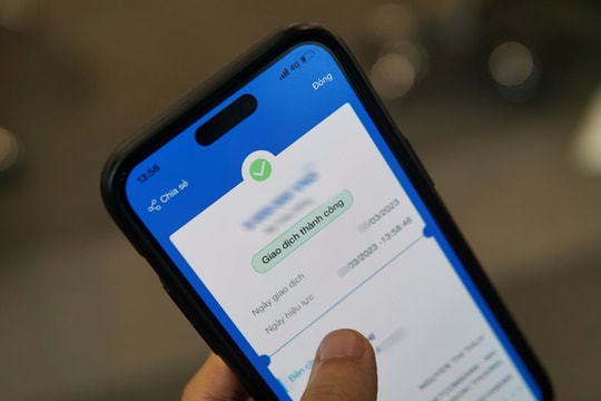 Chuyển khoản 750 triệu đồng vào một tài khoản ACB, người phụ nữ SN 1996 vừa giao dịch thành công đã vội báo công an