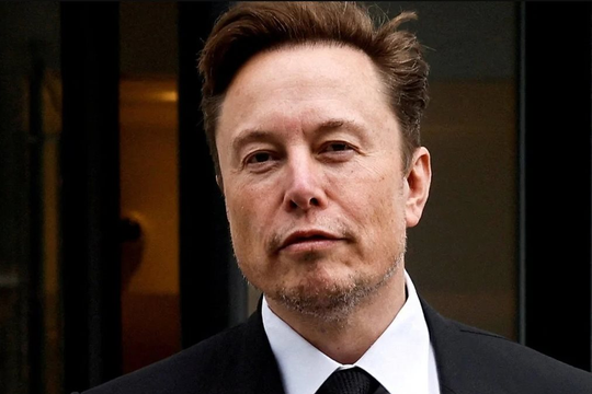Tesla bị kiện trong vụ cháy xe điện khiến 1 cô gái thiệt mạng: Triết lý thiết kế tối giản để tăng tính thẩm mỹ của Elon Musk bị chỉ trích