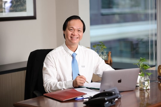 CEO 1 trong những DN bất động sản lớn nhất sàn chứng khoán nhận cảnh báo tạm hoãn xuất cảnh từ
Thuế TP.HCM vì công ty nợ thuế