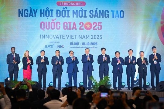 Khoảnh khắc Bầu Hiển sánh vai Samsung, Marvell bấm nút VIIE 2025: T&T Group khoe 'siêu vũ khí' thay đổi cuộc chơi logistics