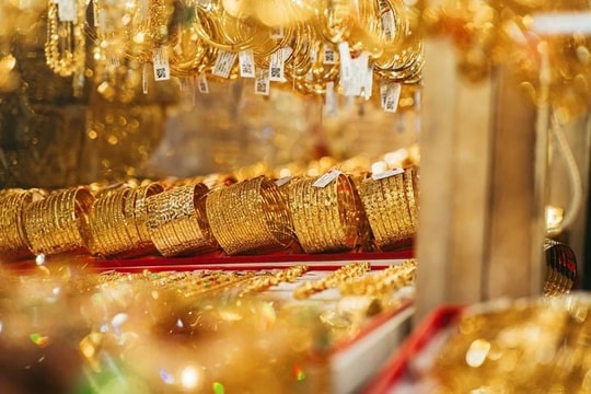 Sáng 6/10: Giá vàng trong nước tiếp tục tăng