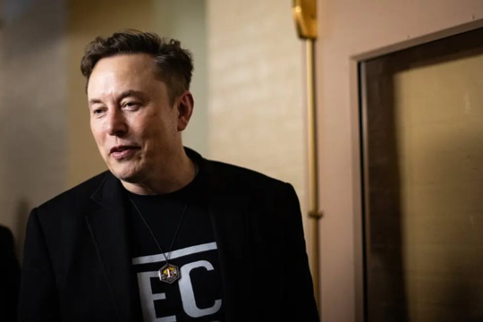 Tesla bán xe giá rẻ gần ngang ngửa xe xăng: Đại chiến xe điện của Elon Musk giờ mới chính thức bắt đầu