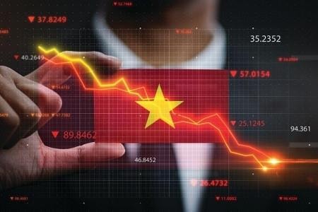 Giữ "cái đầu lạnh" giữa sóng FOMO sau nâng hạng