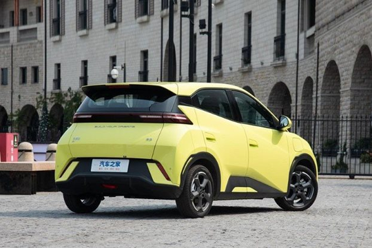 BYD bất ngờ ghi nhận doanh số tăng 880% tại một thị trường 'màu mỡ': Được miễn thuế đối với xe điện, hấp dẫn hơn cả Mỹ, EU