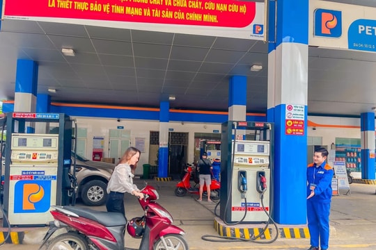 Giá xăng, dầu giảm 430-570 đồng một lít,kg
