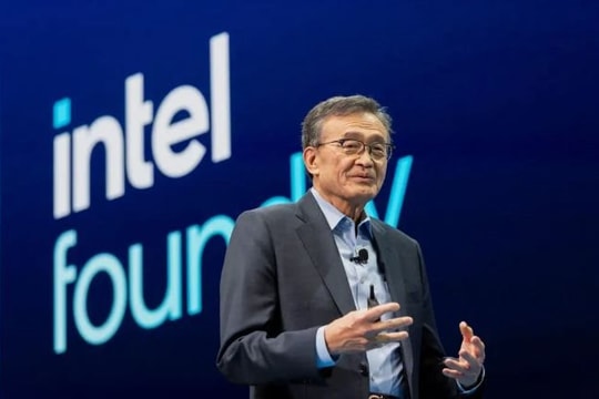 Cú đặt cược 20 tỷ USD của Intel: Xây nhà máy gần 300 hecta giữa sa mạc, sẽ sản xuất siêu chip mỏng hơn tờ giấy
