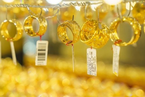 Sáng 10/10: Giá vàng thế giới sập mạnh, giá vàng trong nước tiếp tục giảm