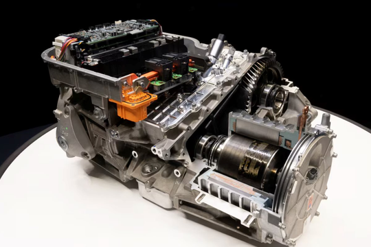 Ferrari sắp ra mắt siêu xe điện lần đầu tiên sau 77 năm: Tăng tốc chỉ sau 2,5 giây, chạy được 600 km/sạc