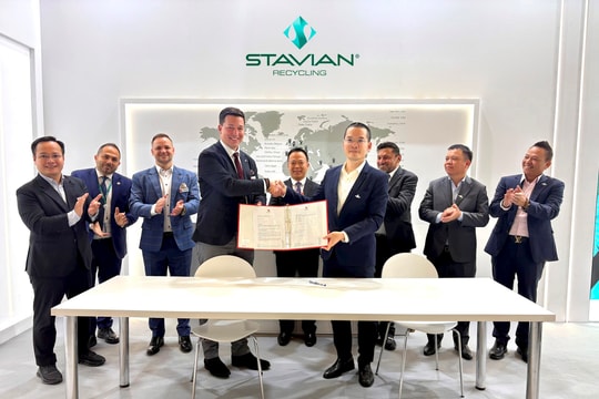 Stavian hợp tác với hai doanh nghiệp của Ý và Áo để chuẩn bị cho dự án Nhà máy nhựa tái chế rPET tại Thanh Hoá