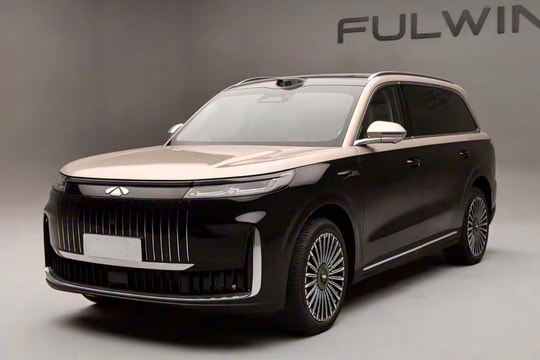 Hãng xe xây nhà máy 20.000 tỷ tại Việt Nam ra mắt mẫu SUV siêu tiết kiệm xăng: chạy full nhiên liệu 1.400 km, giá từ 740 triệu đồng