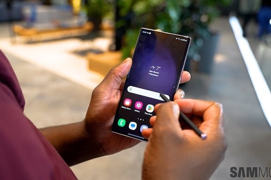 Cây bút công nghệ: "Từ chối mua S25 Ultra, tôi dùng mẫu máy đời cũ này của Samsung 3 năm chưa chán"